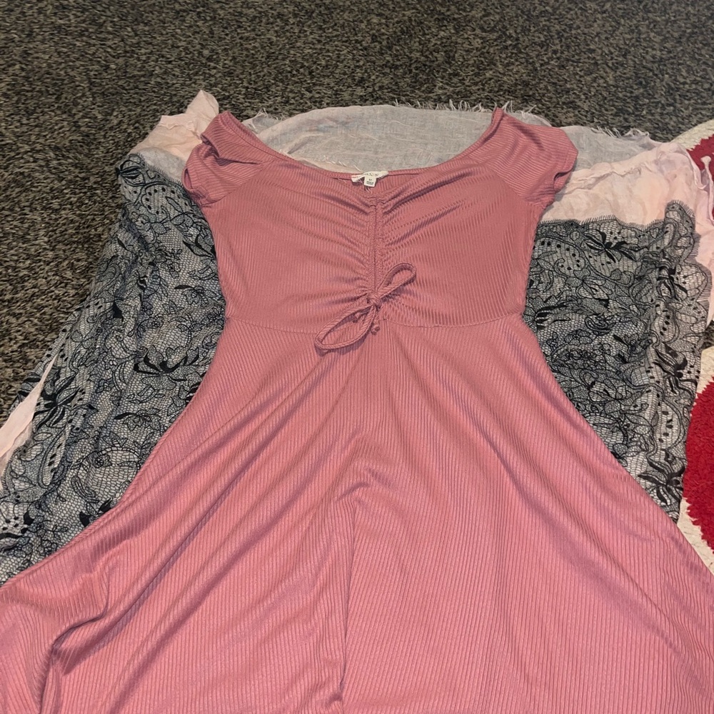 Pink Ruched Dress - Picture 2 of 3